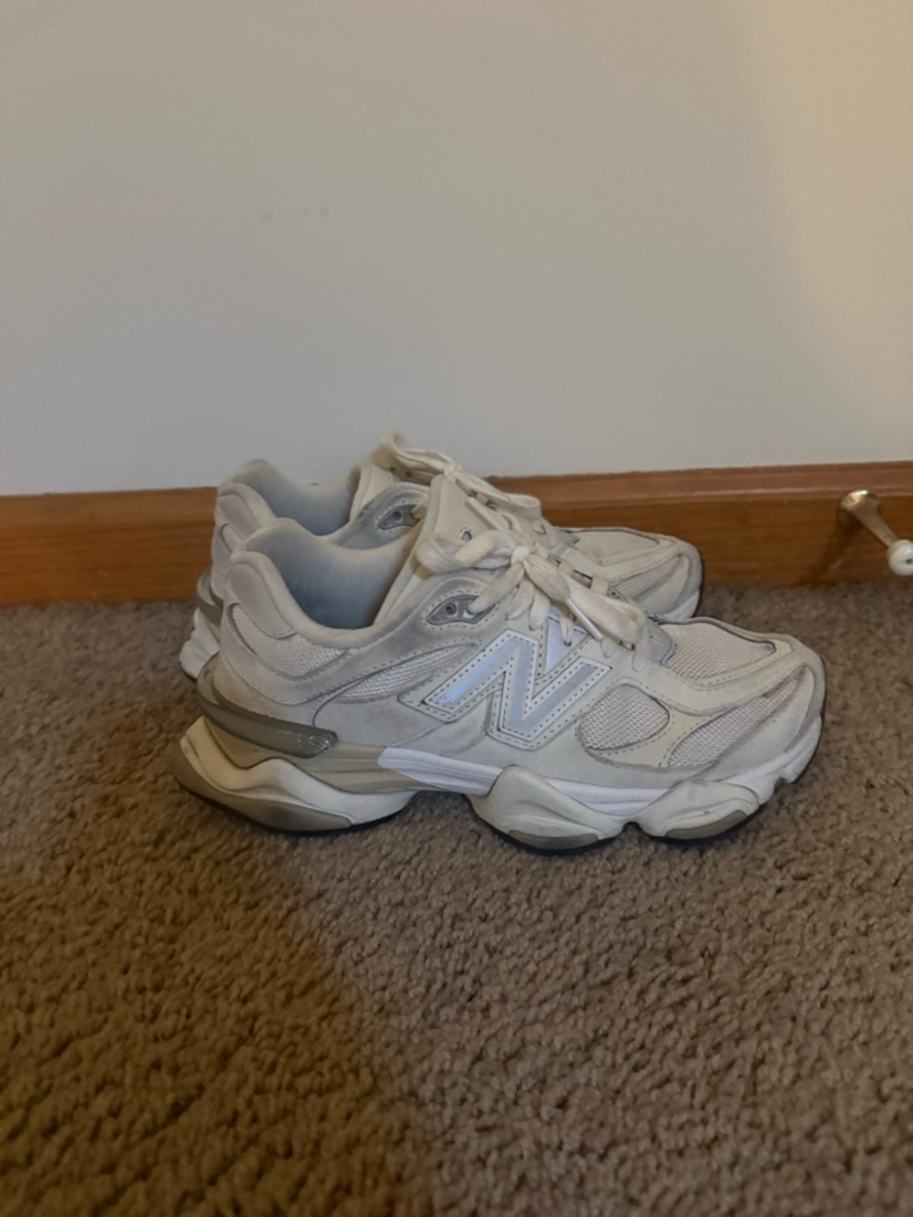 🤍 New Balance 9060 Sneakers 🤍 - Picture 4 of 9